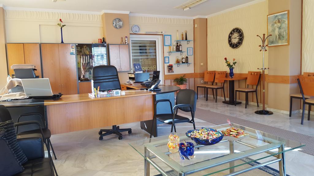 Stella Family Apartments Sindos Luaran gambar