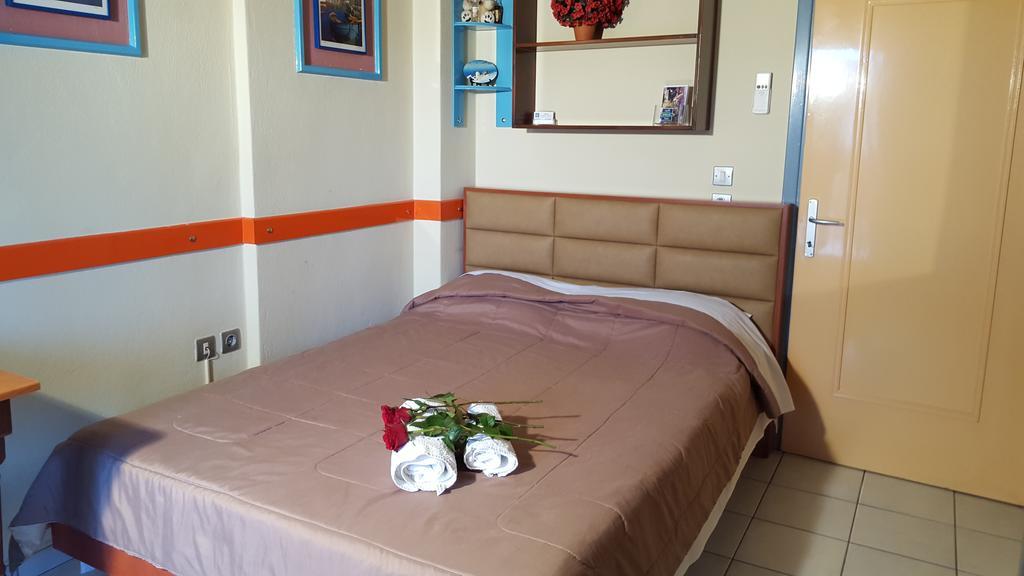 Stella Family Apartments Sindos Bilik gambar
