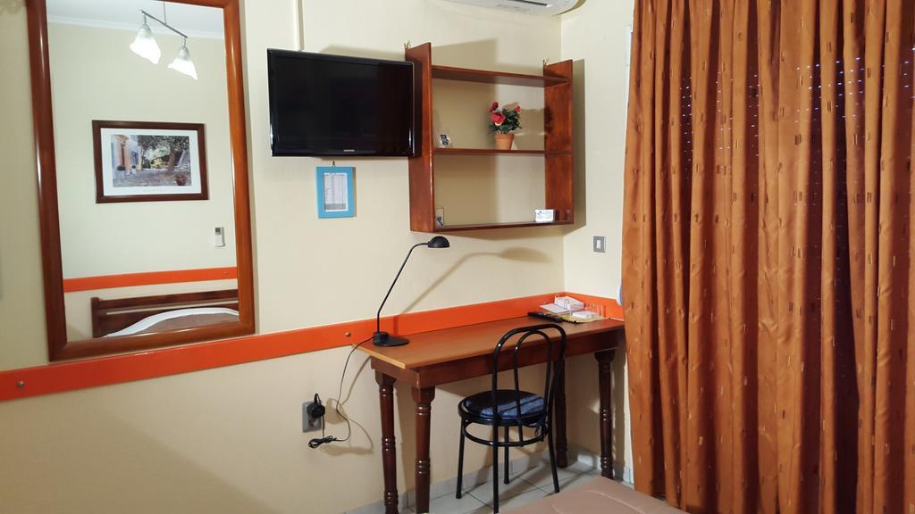 Stella Family Apartments Sindos Bilik gambar