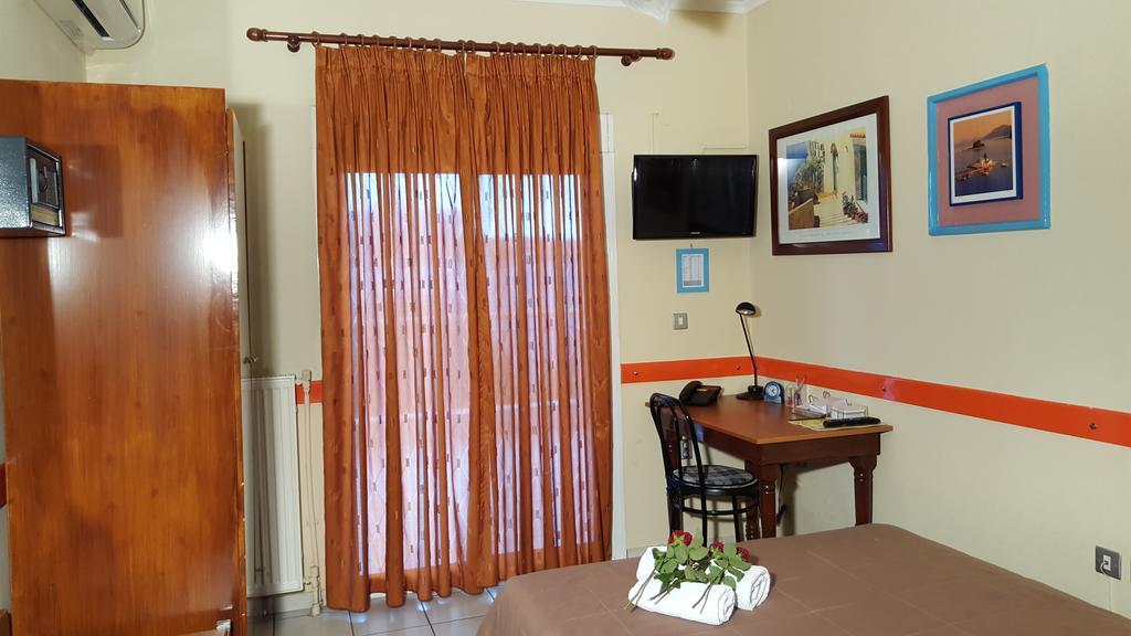 Stella Family Apartments Sindos Bilik gambar