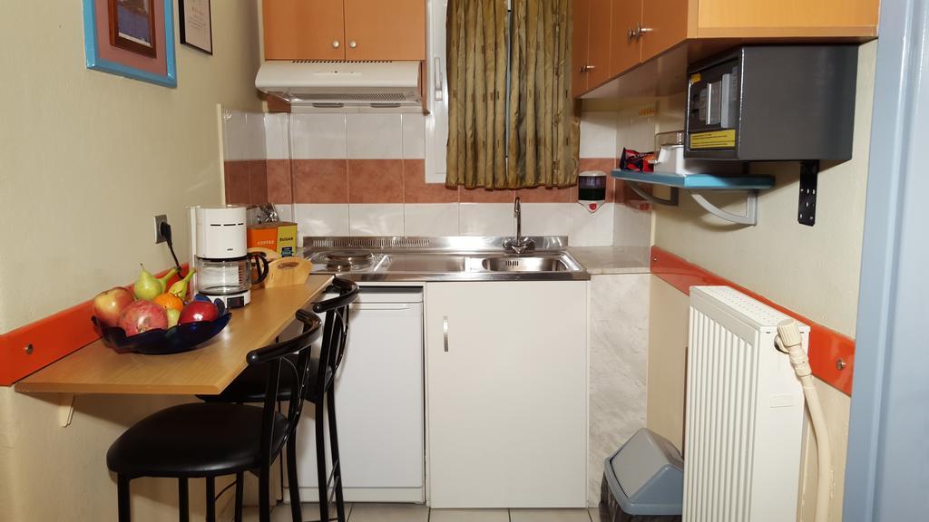Stella Family Apartments Sindos Bilik gambar